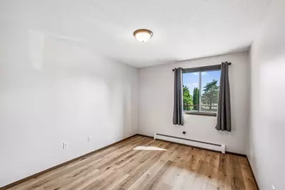 4009 Heritage Hills Drive #207, Bloomington, MN 55437 - Photo 18