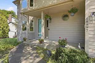 18997 Nature Ln, Eden Prairie, MN 55346 - Photo 6