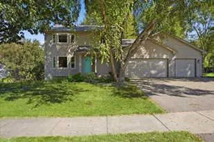 18997 Nature Ln, Eden Prairie, MN 55346 - Photo 2