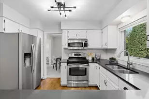 18997 Nature Ln, Eden Prairie, MN 55346 - Photo 24