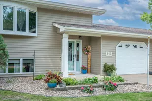912 Shoreacres Dr, Fairmont, MN 56031 - Photo 2