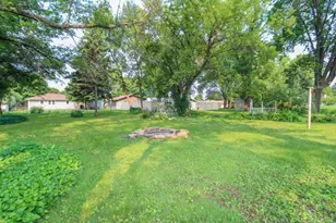 916 5th St SW, Waseca, MN 56093 - Photo 34