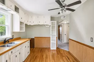 2102 E Oakland Ave, Austin, MN 55912 - Photo 10