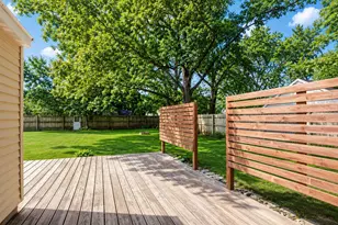 2102 E Oakland Ave, Austin, MN 55912 - Photo 6