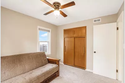 2102 E Oakland Avenue, Austin, MN 55912 - Photo 18
