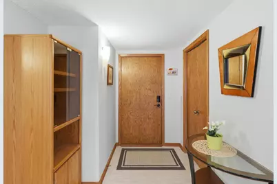 6100 Auto Club Road #305, Bloomington, MN 55438 - Photo 2