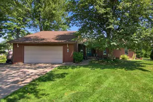 1105 Rustic Ln, Wabasha, MN 55981 - Photo 1