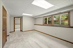 4725 Upland Ln N, Plymouth, MN 55446 - Photo 24