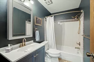4725 Upland Ln N, Plymouth, MN 55446 - Photo 22