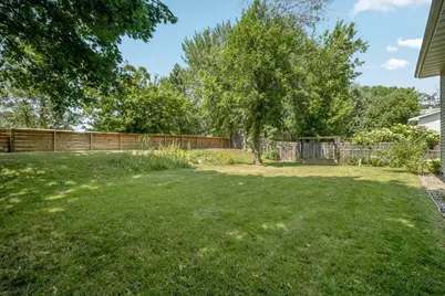 4725 Upland Lane N, Plymouth, MN 55446 - Photo 34