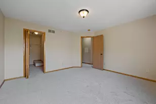 8797 Branson Dr, Inver Grove Heights, MN 55076 - Photo 12