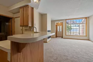 8797 Branson Dr, Inver Grove Heights, MN 55076 - Photo 6