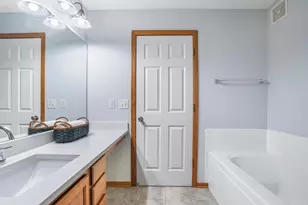 20336 Kensfield Trail, Lakeville, MN 55044 - Photo 18