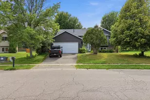 17373 Glencoe Ave, Lakeville, MN 55044 - Photo 2