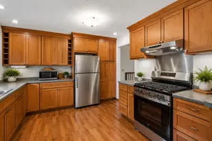 10342 Rhode Island Cir, Bloomington, MN 55438 - Photo 6