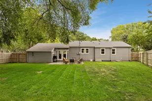2513 Zenith Ave N, Golden Valley, MN 55422 - Photo 28