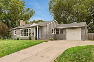 2513 Zenith Ave N, Golden Valley, MN 55422 - Photo 2