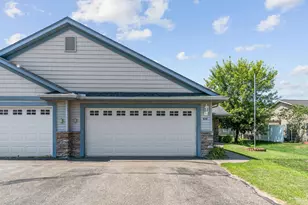 535 Meadows Dr, Hammond, WI 54015 - Photo 2