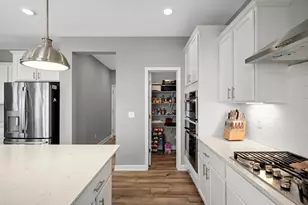 870 Spancil Hl Dr, Woodbury, MN 55129 - Photo 20