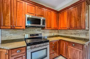 327 E Pearl St, Owatonna, MN 55060 - Photo 8