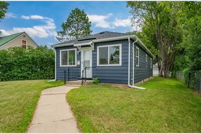 606 NW 7th Avenue, Grand Rapids, MN 55744 - Photo 2