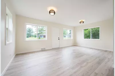 606 NW 7th Avenue, Grand Rapids, MN 55744 - Photo 8