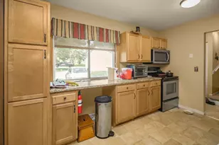 2281 Pond Ave E, Maplewood, MN 55119 - Photo 8