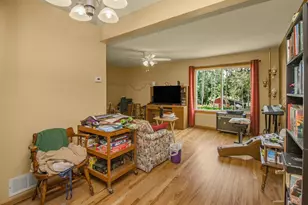 2281 Pond Ave E, Maplewood, MN 55119 - Photo 10