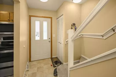 2281 Pond Avenue E #10, Maplewood, MN 55119 - Photo 6
