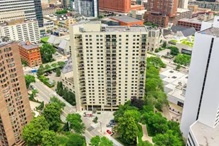 1225 Lasalle Ave, Minneapolis, MN 55403 - Photo 54