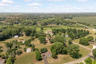 22155 Beaumont Way, Farmington, MN 55024 - Photo 2