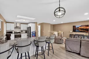 7810 Idaho Ln N, Brooklyn Park, MN 55445 - Photo 4