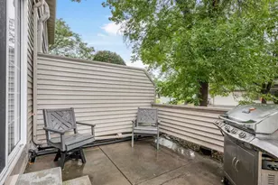 1056 Lovell Ave W, Roseville, MN 55113 - Photo 10