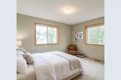 1056 Lovell Avenue W, Roseville, MN 55113 - Photo 14