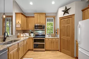 423 Doppy Ln, Le Sueur, MN 56058 - Photo 10