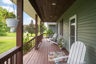 423 Doppy Ln, Le Sueur, MN 56058 - Photo 4
