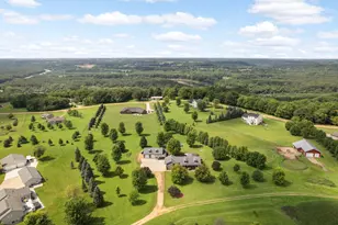 423 Doppy Ln, Le Sueur, MN 56058 - Photo 2