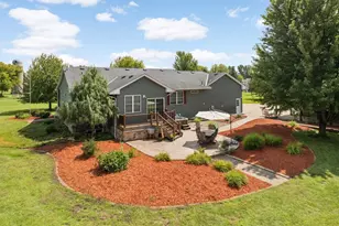 423 Doppy Ln, Le Sueur, MN 56058 - Photo 8