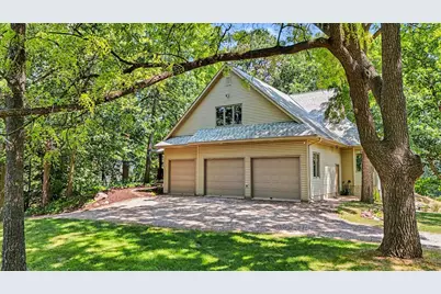2430 Larpenteur Avenue E, Maplewood, MN 55109 - Photo 2