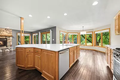 2430 Larpenteur Avenue E, Maplewood, MN 55109 - Photo 8