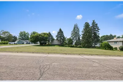 418 Monroe Street E, Caledonia, MN 55921 - Photo 8