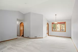 14806 Hallmark Dr, Apple Valley, MN 55124 - Photo 4