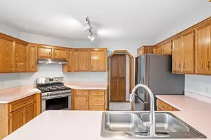 14806 Hallmark Dr, Apple Valley, MN 55124 - Photo 10