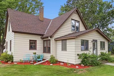 11 Wood Street N, Mora, MN 55051 - Photo 2