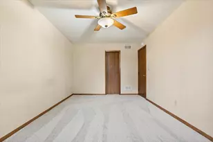 566 Donegal Cir, Shoreview, MN 55126 - Photo 22