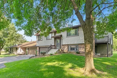 566 Donegal Circle, Shoreview, MN 55126 - Photo 4
