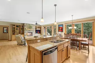 8415 Groveland Rd, Mounds View, MN 55112 - Photo 14