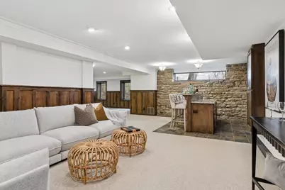 2204 W Lake Of The Isles Parkway, Minneapolis, MN 55405 - Photo 40
