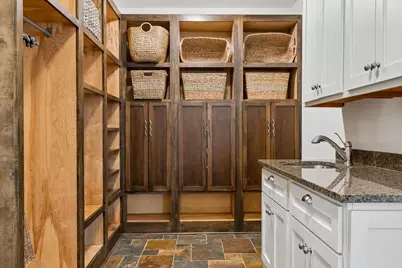 2204 W Lake Of The Isles Parkway, Minneapolis, MN 55405 - Photo 30
