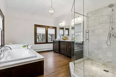 2204 W Lake Of The Isles Parkway, Minneapolis, MN 55405 - Photo 20